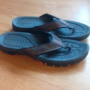 mens sandals NWOT   size 9 1/2 M